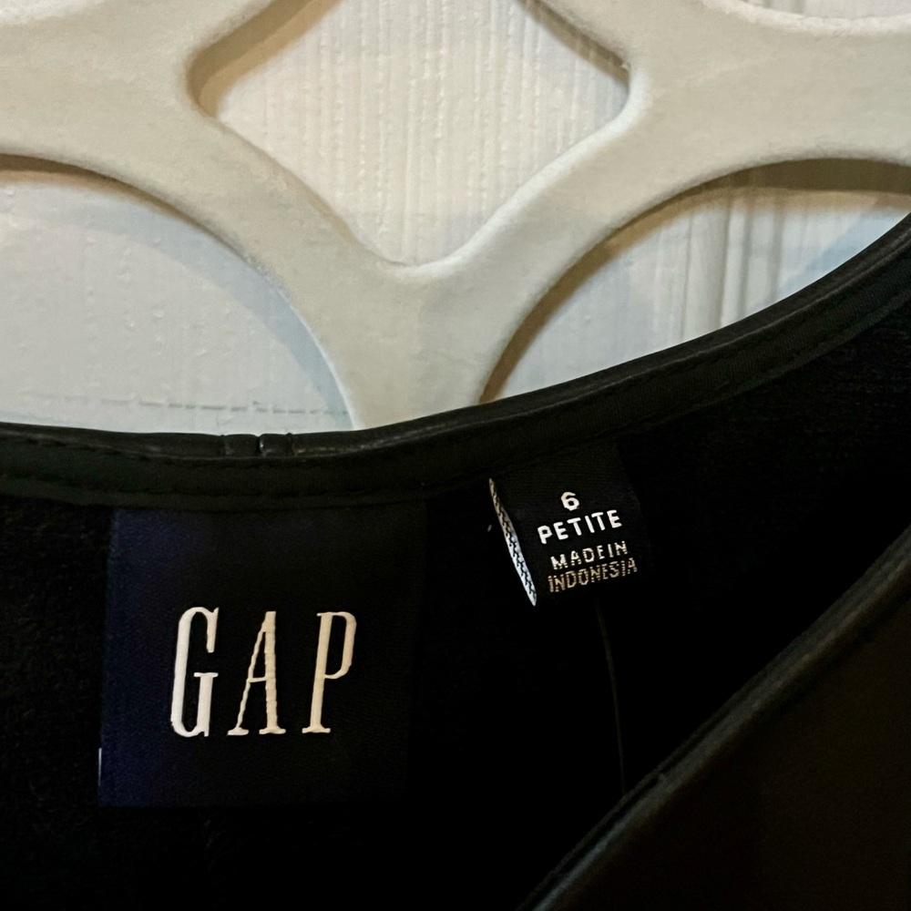 GAP Vegan Leather Puff Sleeve Mini Dress - Picture 4 of 12
